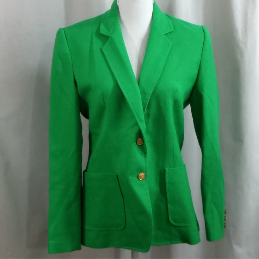 Elegant Green Blazer with Gold Accents